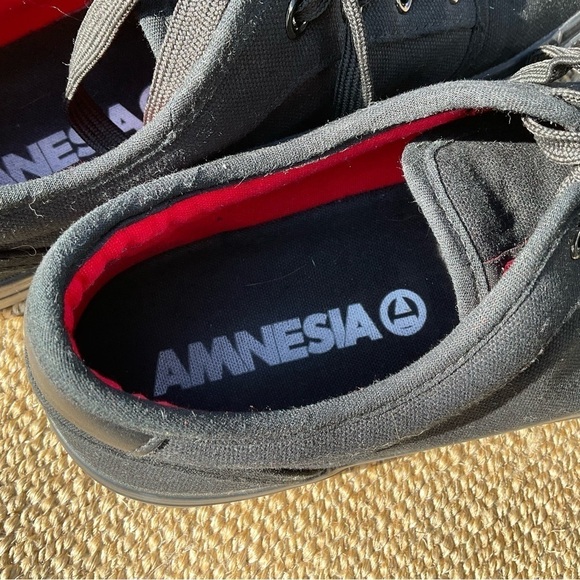 Amnesia Shoes Men’s Canvas Skate Sneakers Black Red Size 11 - Picture 4 of 7